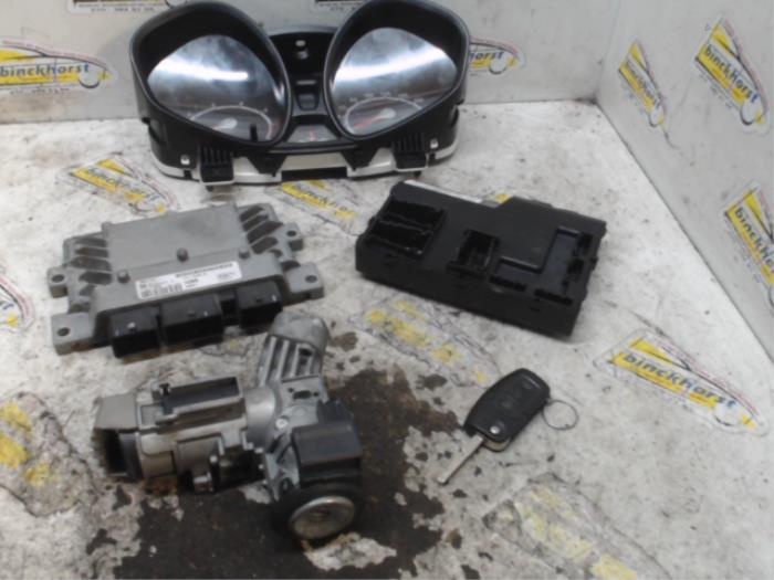 Used Ignition lock + computer Ford Fiesta 6 (JA8) 1.25 16V Price € 131,25 Margin scheme offered by Binckhorst BV
