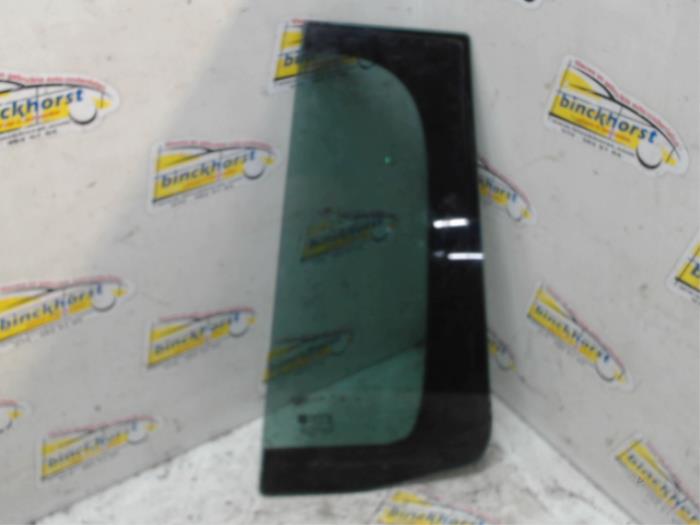 Usados Ventanilla triangular izquierda detrás Opel Zafira Tourer (P12) 1.6 CDTI 16V ecoFLEX 136 Precio € 36,75 Norma de margen ofrecido por Binckhorst BV