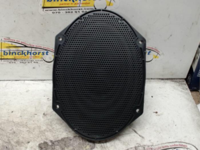 Speaker from a Ford Fusion 1.4 16V 2008