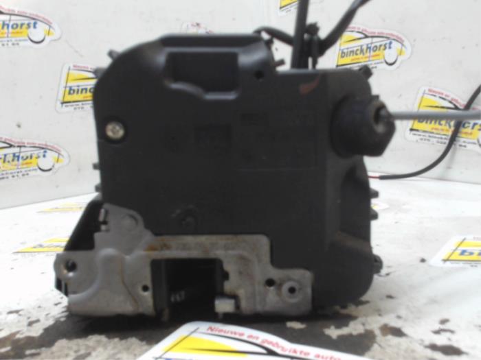 Front door lock mechanism 4door, right Mercedes E 2.6 E240 V6 18V