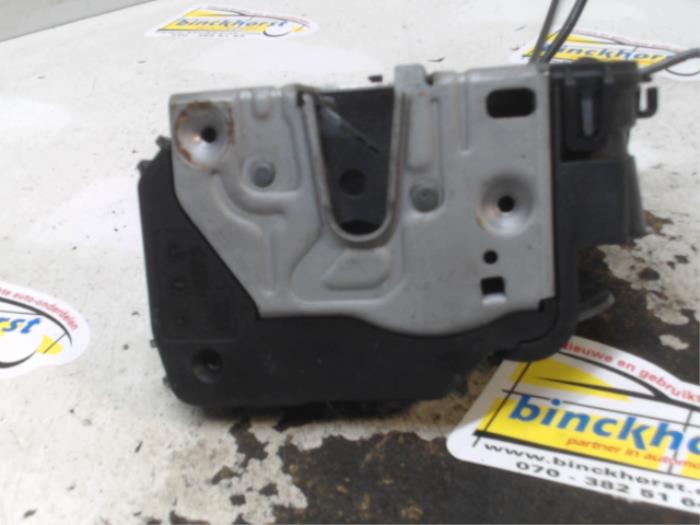 Front door lock mechanism 4door, right Mercedes E 2.6 E240 V6 18V