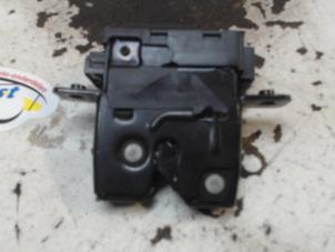 Used Tailgate lock mechanism Renault Twingo II (CN) 1.5 dCi 90 FAP Price € 31,50 Margin scheme offered by Binckhorst BV