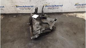 Used Gearbox Renault Clio III (BR/CR) 1.2 16V 75 Price € 105,00 Margin scheme offered by Binckhorst BV