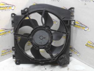 Used Cooling fans Renault Clio III (BR/CR) 1.2 16V 75 Price € 26,25 Margin scheme offered by Binckhorst BV