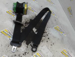 Used Front seatbelt, left Toyota Yaris II (P9) 1.33 16V Dual VVT-I Price € 42,00 Margin scheme offered by Binckhorst BV