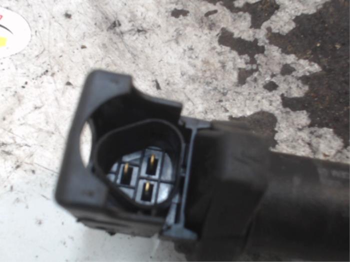 Ignition coil from a Peugeot 308 SW (4E/H) 1.6 VTI 16V 2008