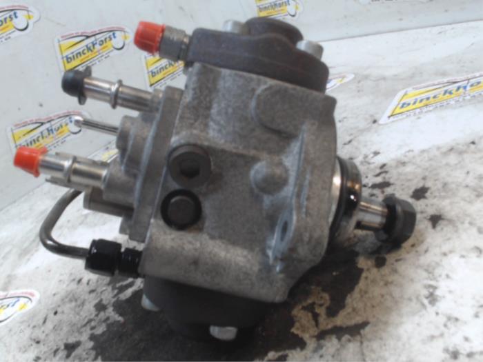 Diesel pump from a Opel Zafira Tourer (P12) 1.6 CDTI 16V ecoFLEX 136 2014