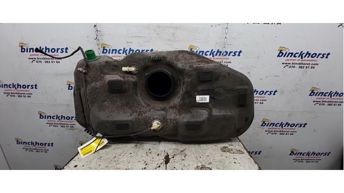 Begagnade Tank Opel Corsa E 1.4 16V Pris € 78,75 Marginaltabell erbjuds av Binckhorst BV