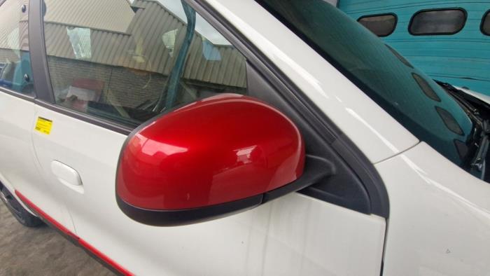 Rétroviseur extérieur droit d'un Renault Twingo III (AH) 1.0 SCe 70 12V 2019
