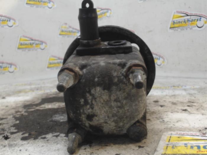 Power steering pump from a Volvo XC70 (BZ) 2.4 D 20V 2010