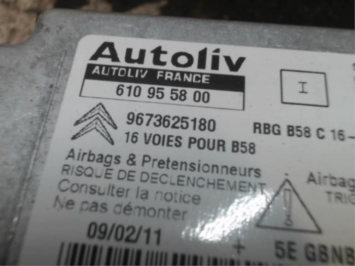 Airbag Module from a Citroën C4 Picasso (UD/UE/UF) 1.6 16V VTi 120 2011