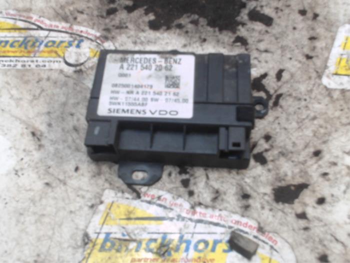 Usagé Module pompe carburant Mercedes R (W251) 3.0 280 V6 24V Prix € 28,88 Règlement à la marge proposé par Binckhorst BV