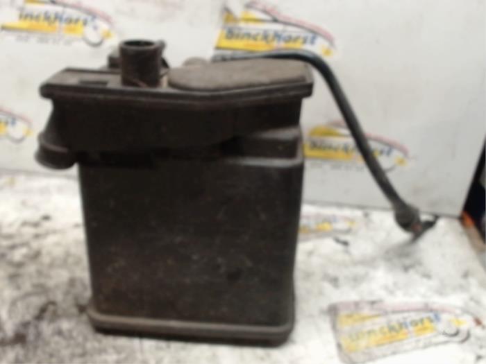 Fuel vapor canister