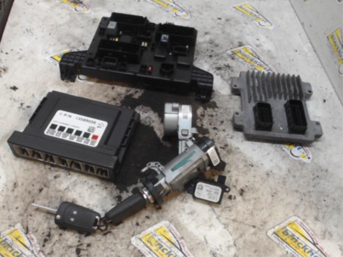 Used Ignition lock + computer Opel Astra J (PC6/PD6/PE6/PF6) 1.4 16V ecoFLEX Price € 157,50 Margin scheme offered by Binckhorst BV