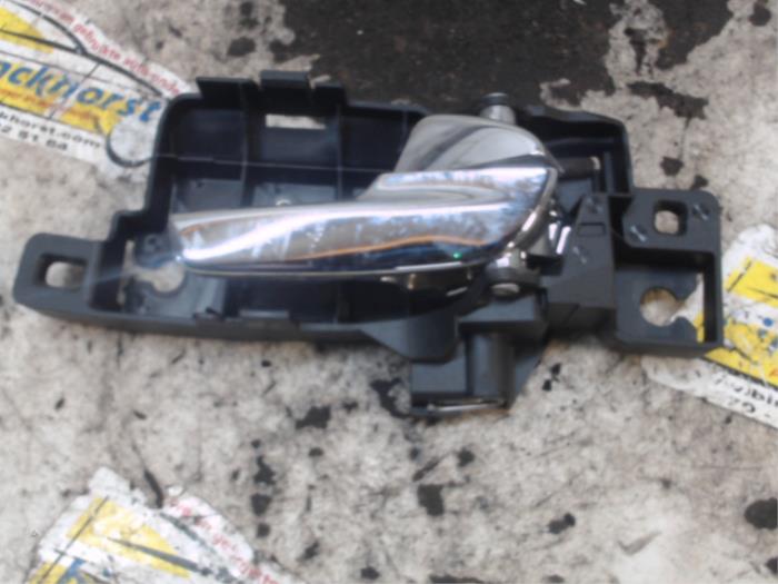 Front door handle 4-door, right from a Ford Galaxy (WA6) 2.0 TDCi 16V 140 2006