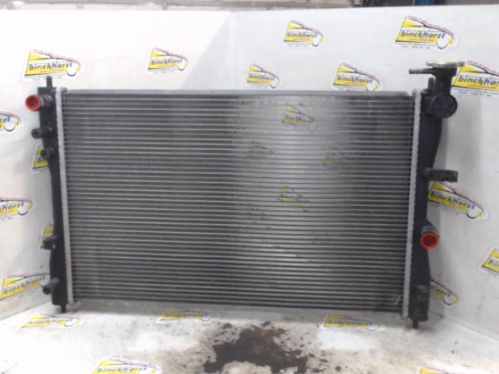 Usagé Radiateur Mitsubishi Colt (Z2/Z3) 1.3 16V Prix € 26,25 Règlement à la marge proposé par Binckhorst BV