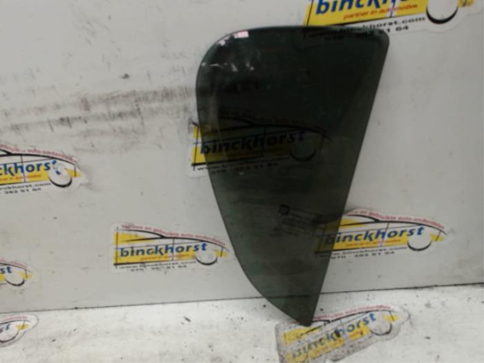 Usados Ventanilla triangular derecha detrás Opel Karl 1.0 12V Precio € 31,50 Norma de margen ofrecido por Binckhorst BV