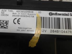 Ignition lock + computer from a Dacia Sandero II 1.0 Sce 75 12V 2019