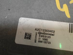 Ignition lock + computer from a Dacia Sandero II 1.0 Sce 75 12V 2019