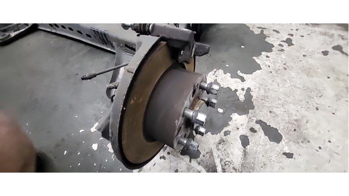 Arbre entraînement roue avant d'un Skoda Octavia Combi (5EAC) 1.0 TSI 12V 2017