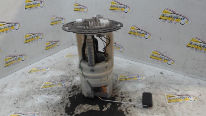 Gebrauchte Kraftstoffpumpe Elektrisch Jeep Grand Cherokee (WH/WK) 6.1 SRT-8 Preis € 105,00 Margenregelung angeboten von Binckhorst BV