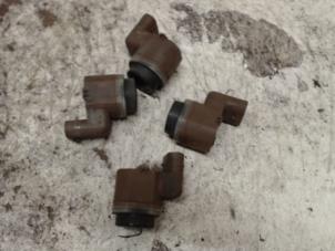 Gebrauchte PDC Sensor Set BMW 5 serie (F10) 520d 16V Preis € 114,45 Margenregelung angeboten von Binckhorst BV