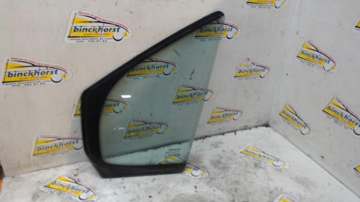 Usados Ventanilla triangular izquierda delante Renault Modus/Grand Modus (JP) 1.4 16V Precio € 31,50 Norma de margen ofrecido por Binckhorst BV