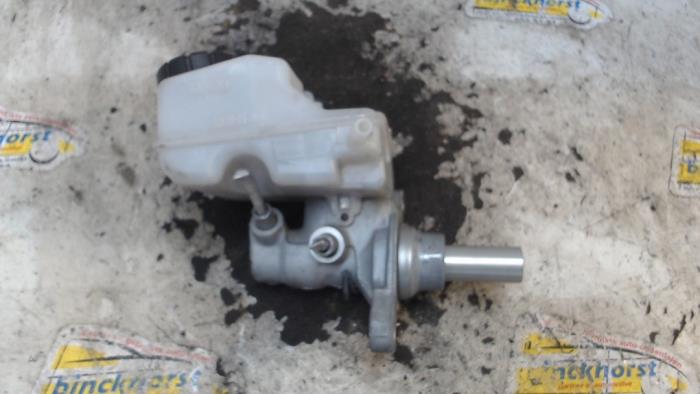Used Master cylinder Renault Twingo III (AH) 1.0 SCe 70 12V Price € 26,25 Margin scheme offered by Binckhorst BV