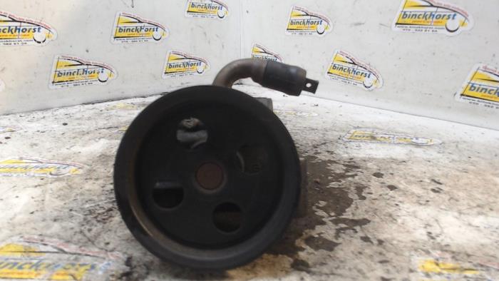 Usagé Pompe de direction Ford Fiesta 5 (JD/JH) 1.3 Prix € 42,00 Règlement à la marge proposé par Binckhorst BV