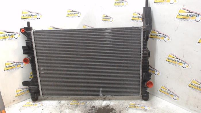 Gebrauchte Kühler Ford Focus 3 1.0 Ti-VCT EcoBoost 12V 125 Preis € 47,25 Margenregelung angeboten von Binckhorst BV