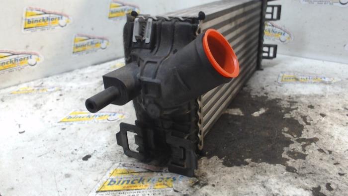 Intercooler d'un Ford Focus 3 1.0 Ti-VCT EcoBoost 12V 125 2012
