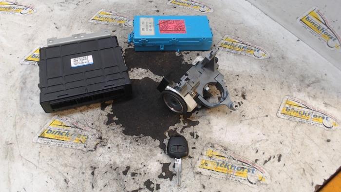 Used Ignition lock + computer Mitsubishi Lancer Wagon (CS/CT) 2.0 16V Price € 141,75 Margin scheme offered by Binckhorst BV