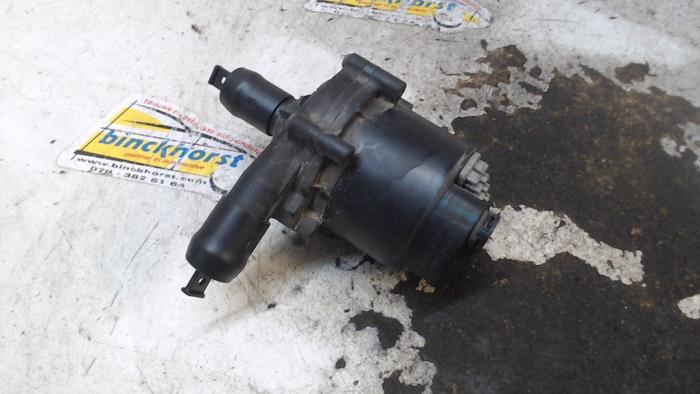 Begagnade Extra vattenpump Tesla Model S 85D Pris € 52,50 Marginaltabell erbjuds av Binckhorst BV