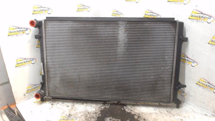 Usagé Radiateur Seat Leon (1P1) 2.0 FSI 16V Prix € 31,50 Règlement à la marge proposé par Binckhorst BV