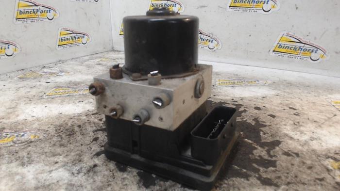 Begagnade ABS-pump Opel Zafira (M75) 1.8 16V Ecotec Pris € 131,25 Marginaltabell erbjuds av Binckhorst BV