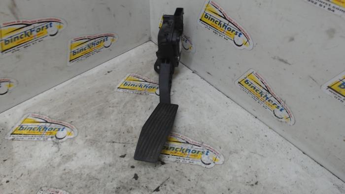 Używane Pedal gazu Opel Zafira Tourer (P12) 1.6 CDTI 16V ecoFLEX 136 Cena € 26,25 Procedura marży oferowane przez Binckhorst BV