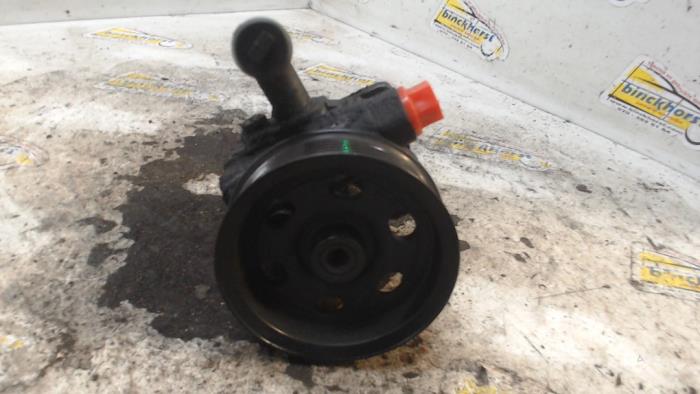 Usagé Pompe de direction Jeep Grand Cherokee (WH/WK) 3.0 CRD V6 24V Prix € 78,75 Règlement à la marge proposé par Binckhorst BV