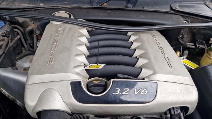 Engine from a Porsche Cayenne (9PA) 3.2 V6 24V 2005