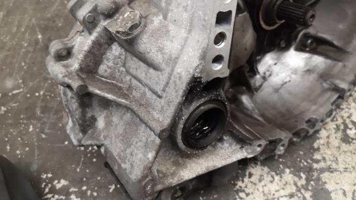 Getriebe van een Peugeot 108 1.0 12V VVT-i 2020