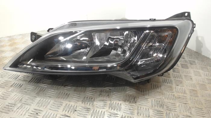 Używane Reflektor lewy Fiat Ducato (250) 2.3 D 180 Multijet Cena € 105,00 Procedura marży oferowane przez Binckhorst BV