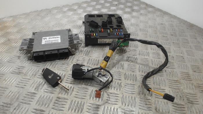 Used Ignition lock + computer Citroen C2 (JM) 1.1 Price € 157,50 Margin scheme offered by Binckhorst BV