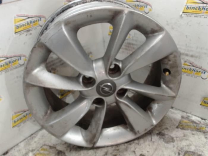 Używane Obrecz Opel Combo (Corsa C) 1.3 CDTI 16V Cena € 42,00 Procedura marży oferowane przez Binckhorst BV