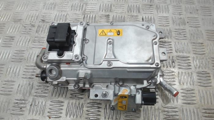 Używane DC/CD konwertor Volvo V60 I (FW/GW) 2.4 D6 20V Plug-in Hybrid AWD Cena € 525,00 Procedura marży oferowane przez Binckhorst BV