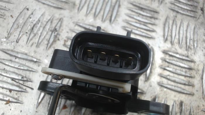 Gaspedalposition Sensor van een Toyota Auris (E15) 1.8 16V HSD Full Hybrid 2012