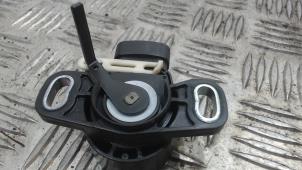 Gaspedalposition Sensor van een Toyota Auris (E15) 1.8 16V HSD Full Hybrid 2012