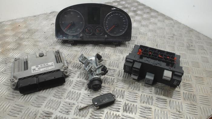 Used Ignition lock + computer Volkswagen Touran (1T1/T2) 1.9 TDI 105 Euro 3 Price € 183,75 Margin scheme offered by Binckhorst BV