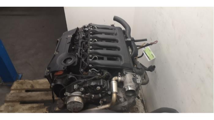 Motor van een BMW X5 (E53) 3.0d 24V 2003