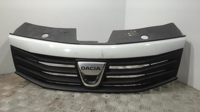 Begagnade Grill Dacia Sandero I (BS) 1.4 Pris € 42,00 Marginaltabell erbjuds av Binckhorst BV