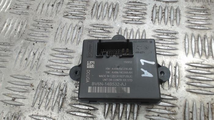Używane Modul Comfort Ford Focus 3 1.0 Ti-VCT EcoBoost 12V 125 Cena € 26,25 Procedura marży oferowane przez Binckhorst BV