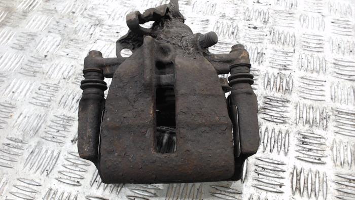 Gebrauchte Bremszange rechts hinten Volkswagen Transporter T5 2.5 TDi Preis € 36,75 Margenregelung angeboten von Binckhorst BV